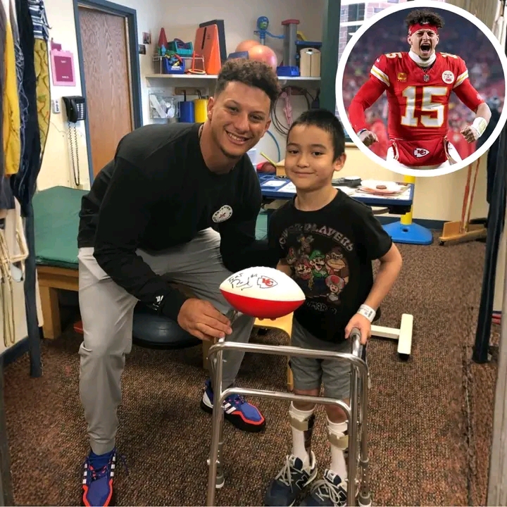 😭🏈 “I Want to Be a Football Player Just Like You, Sir!” — The Moment Patrick Mahomes Walked Into a Hospital Room and Changed a Little Boy’s Life Forever ❤️