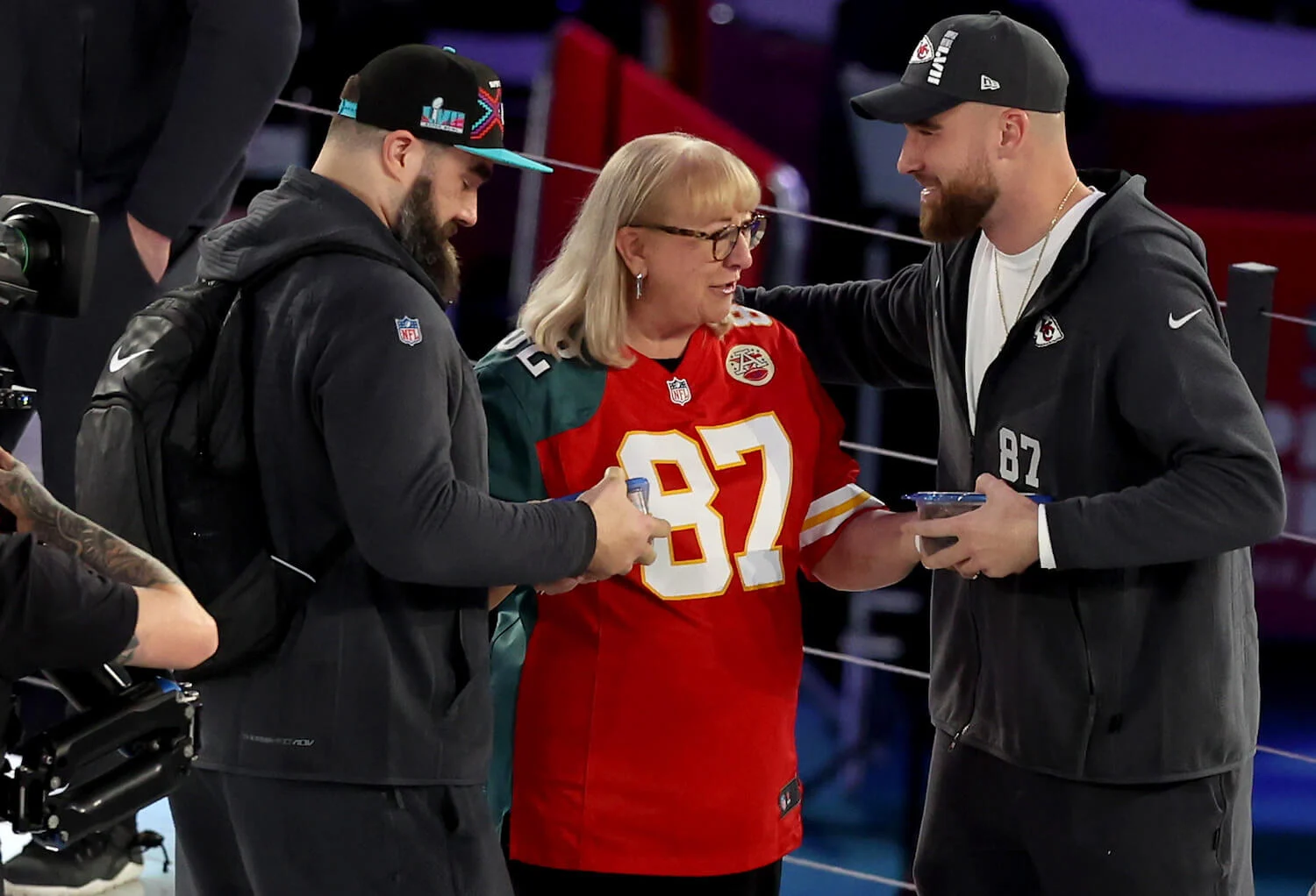 "Donna Kelce Forgive Sons Travis and Jason After Apology for Disappointing Mother's Day Gift: 'I Have Forgiven You,' Shares Heartfelt Words"