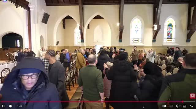 JUST IN : Protesters shut down Cities Church congregation this morning after discovering that one of the lead pastors is an ICE agent....