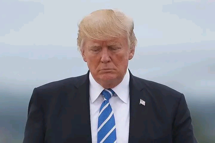 The Supreme Court just blocked Trump’s big tariffs plan under emergency powers, ruling 6-3 against him. Raise your hand if you want Trump impeached immediately ✋