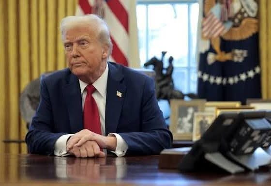 Breaking: Petition for Trump’s Impeachment Surges Past 100,000 Signature topping 900,000 so far Raise your hand if you want Trump impeached immediately…