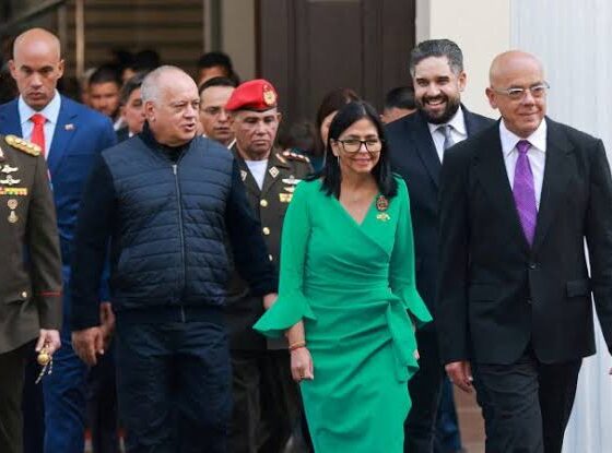 "JUST IN: Trump can be Impeached by Congress and JAILED for International Law Breaches for Invading sovereign nation Venezuela. Raise your hand if you agree 🖐️"